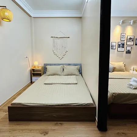 Vietnam Travelers Home 2 With Cozy Private Balcony-2